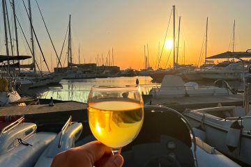 Aperitivo al tramonto in barca